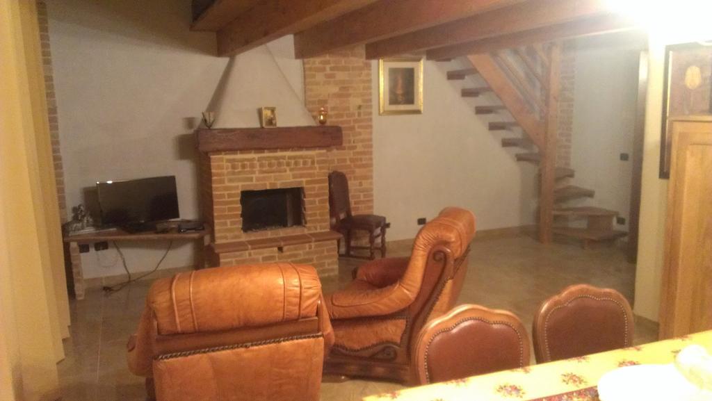 Agriturismo Ercolana Neviglie Bagian luar foto